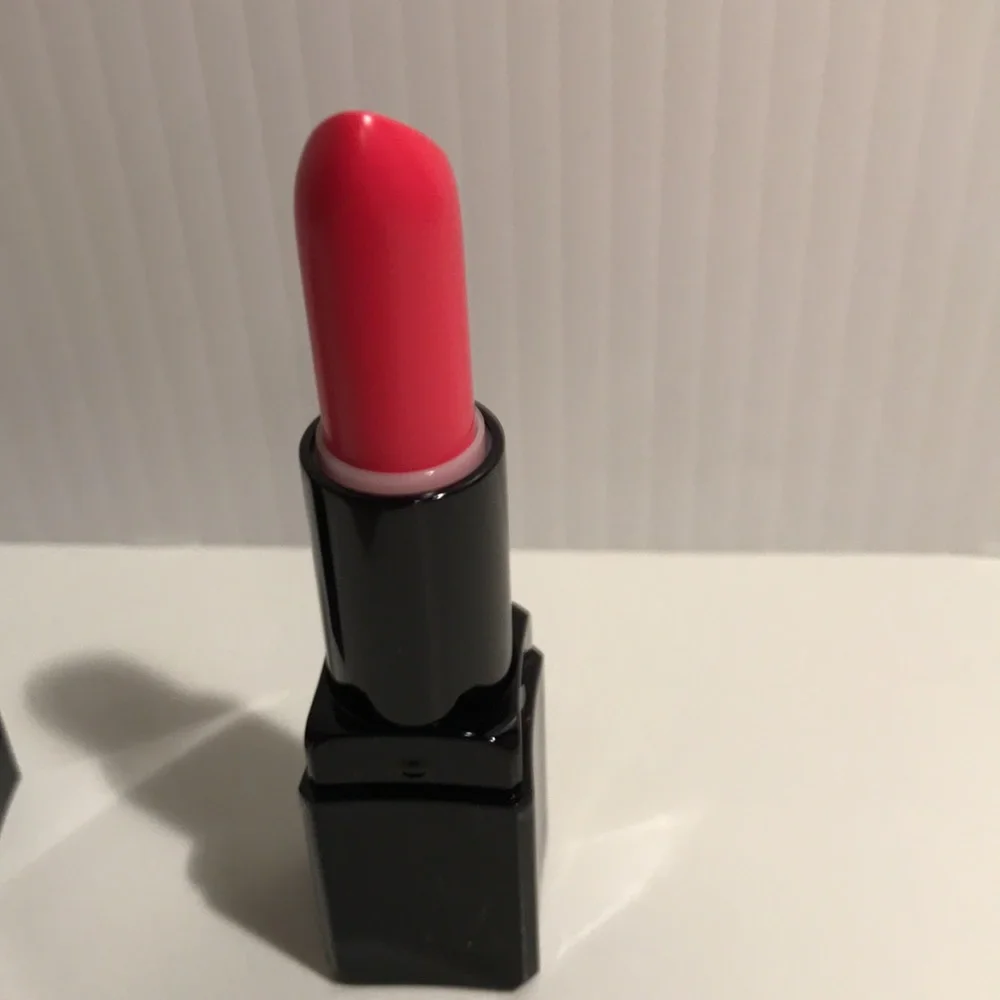 Illamasqua antimatter lipstick in solar NEW
